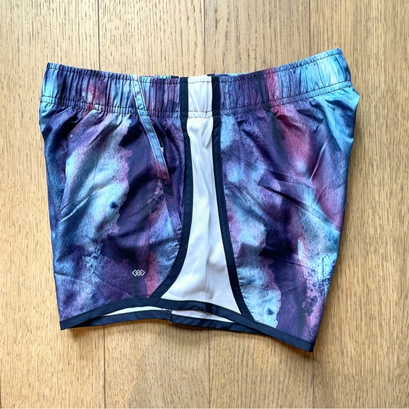 Women’s Printed Tempo Run Short - NWT Size S - Picture 4 of 5